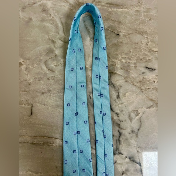 MICHAEL KORS 100% Silk Tie - Picture 5 of 11